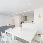 Apartment Center 2 *